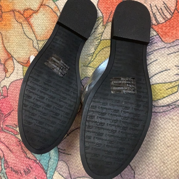 NEW silver mule loafer shoes size 9 Breckelle’s. - Picture 2 of 7